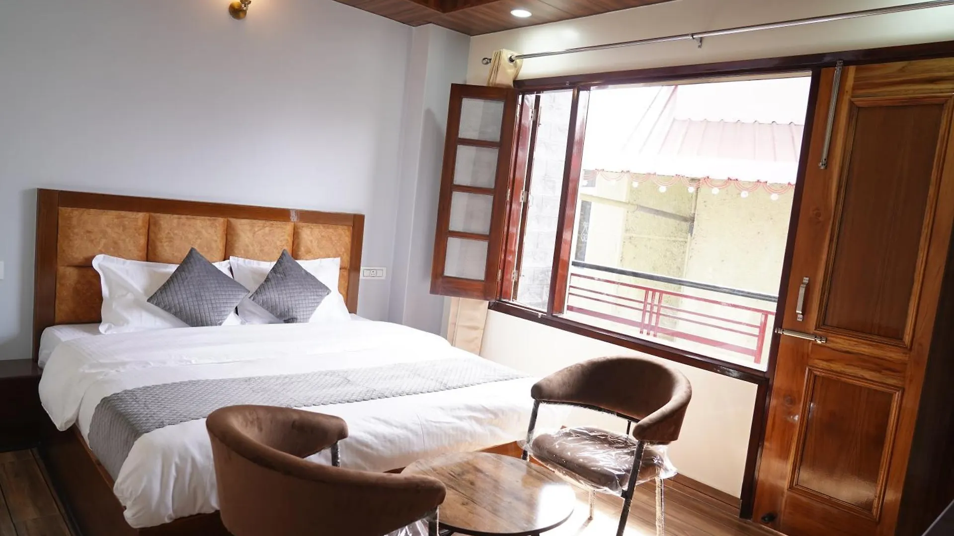 **  Hotel Nature'S Nest Shimla India